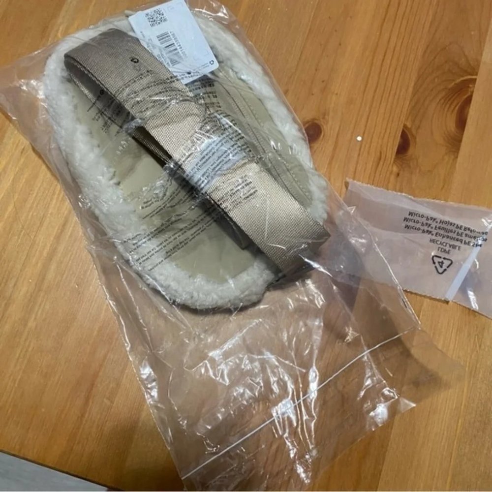 NWT Lululemon Fleece Everywhere Belt Bag 1L- Natural Ivory/ Trench - Picture 5 of 8